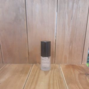 Le Fond de teint l'instant lift Pêche Pâle 1944