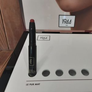 Le Pur Mat Crayon Lèvres 1944 Colette